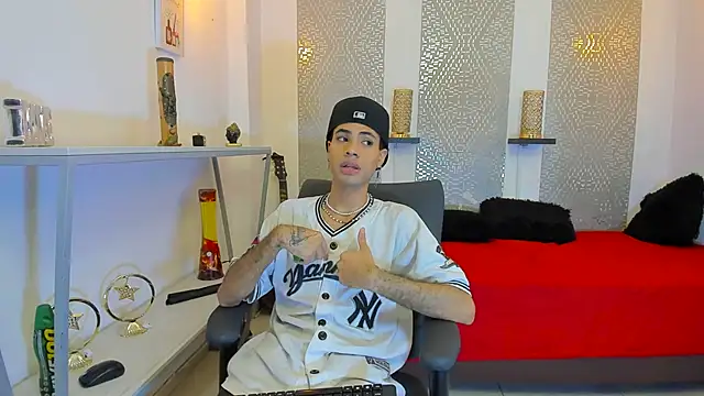 Snapshot of JacobBlackwell_ chatting on November 13, 2025, 12:15 pm JacobBlackwell online show from November 13, 2025, 12:15 pm