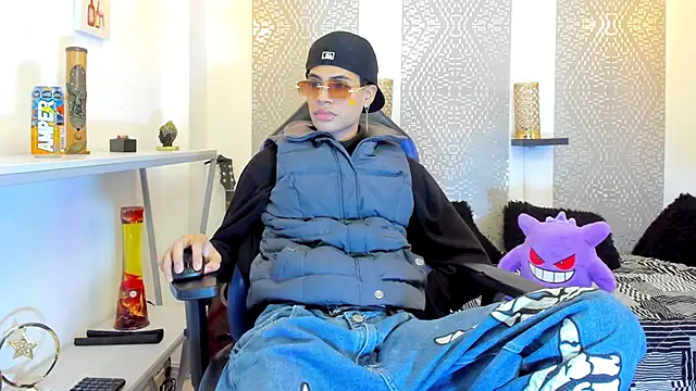 Snapshot of JacobBlackwell_ chatting on November 16, 2025, 7:19 pm JacobBlackwell online show from November 16, 2025, 7:19 pm