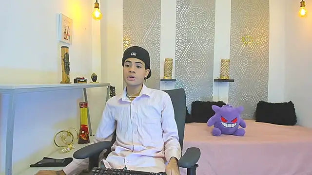 Snapshot of JacobBlackwell_ chatting on November 17, 2025, 7:19 pm JacobBlackwell online show from November 17, 2025, 7:19 pm