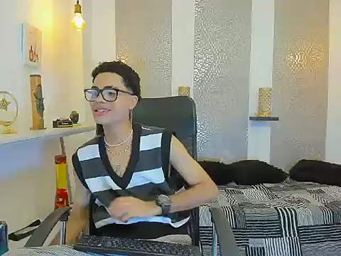 Snapshot of JacobBlackwell_ chatting on November 19, 2025, 8:09 pm JacobBlackwell online show from November 19, 2025, 8:09 pm