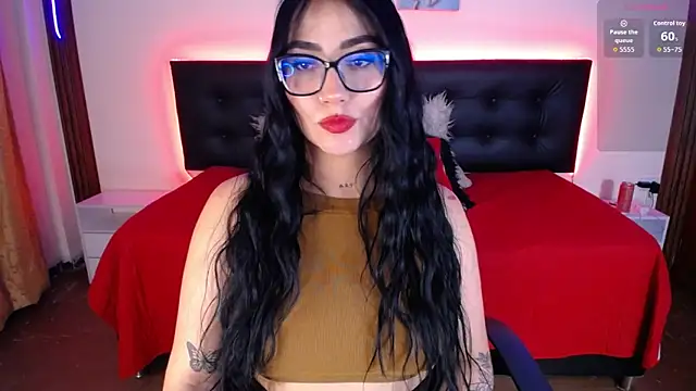 Snapshot of SeleneMore chatting on April 22, 2026, 9:05 pm SeleneMore online show from April 22, 2026, 9:05 pm