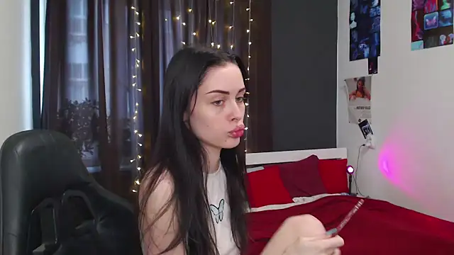 ariel is on vacation online show from November 11, 2025, 10:15 am