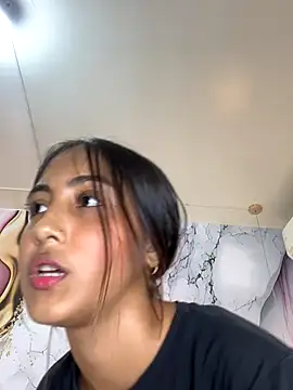 Luna star3 online show from November 29, 2025, 6:55 pm