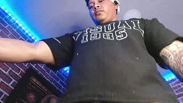 jordan bigcock  online show from June 11, 2026, 12:32 am