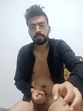 Snapshot of wakilos@xh chatting on April 24, 2026, 6:32 pm wakilosxh online show from April 24, 2026, 6:32 pm