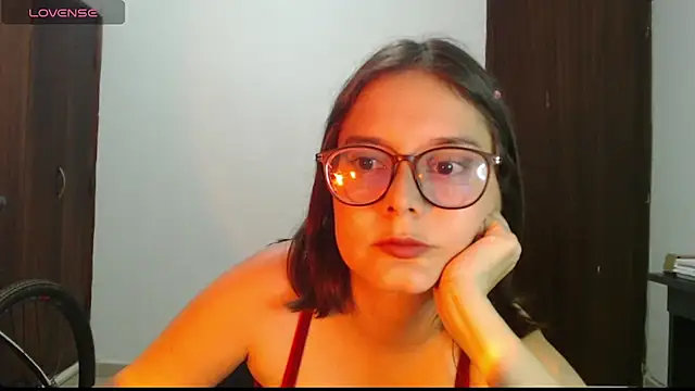 CarlaLorez online show from October 15, 2025, 10:21 pm