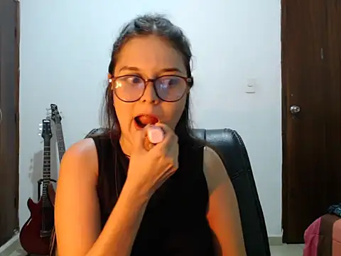 Snapshot of CarlaLorez chatting on May 13, 2026, 2:42 am CarlaLorez online show from May 13, 2026, 2:42 am