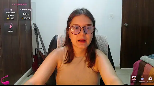 Snapshot of CarlaLorez chatting on May 21, 2026, 9:22 pm CarlaLorez online show from May 21, 2026, 9:22 pm