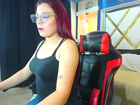 Snapshot of allison_mc chatting on October 19, 2025, 4:13 am allison mc online show from October 19, 2025, 4:13 am