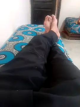 latarak321 online show from October 28, 2025, 3:47 pm