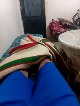 latarak321 online show from November 3, 2025, 8:10 pm