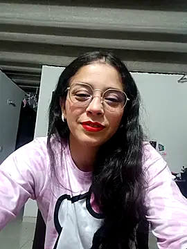 Snapshot of Eloisa_smith chatting on October 22, 2025, 4:35 am Eloisa smith online show from October 22, 2025, 4:35 am