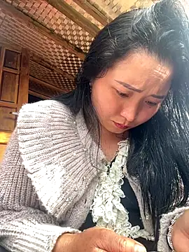 miemie-xx online show from December 23, 2025, 8:12 am