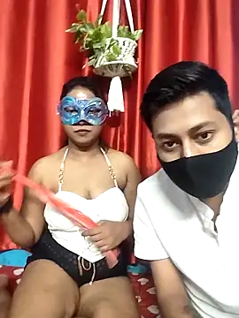 Snapshot of hornycouple654 chatting on October 9, 2025, 6:50 pm hornycouple654 online show from October 9, 2025, 6:50 pm