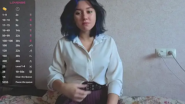 MiaLovelyOne online show from June 18, 2026, 9:36 am