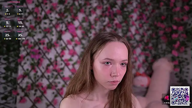 Petite Polly online show from November 18, 2025, 6:12 pm