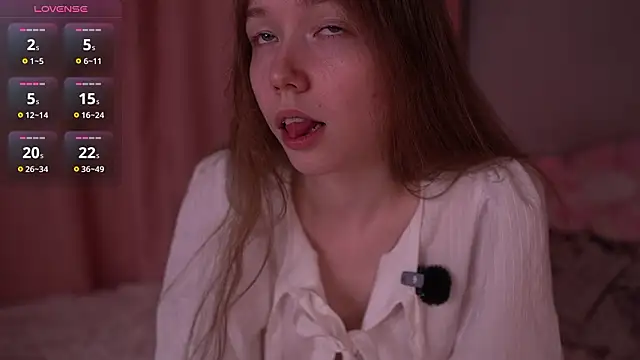 Petite Polly online show from March 23, 2026, 6:12 pm