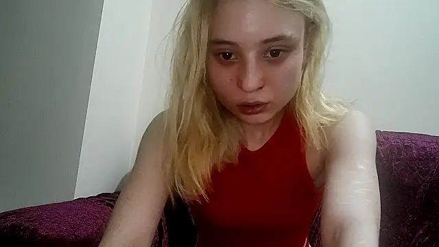 cinnamon-xx online show from May 4, 2026, 10:28 pm