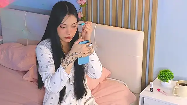 Snapshot of hellowianny chatting on October 8, 2025, 1:53 pm hellowianny online show from October 8, 2025, 1:53 pm