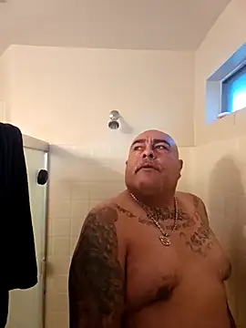 B1GLO online show from November 11, 2025, 2:06 pm