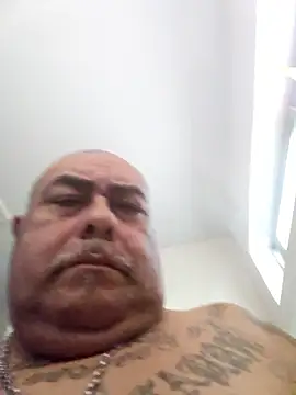 B1GLO online show from January 18, 2026, 4:33 pm