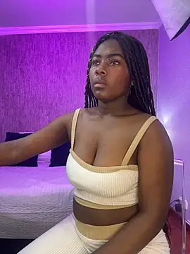 KarinaFlowers  online show from May 11, 2026, 12:22 pm