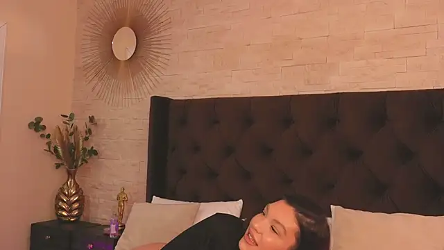 ClaraPasssion online show from October 27, 2025, 7:51 pm