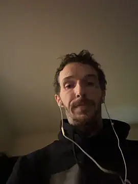 Snapshot of daddysway123 chatting on October 7, 2025, 2:25 pm daddysway123 online show from October 7, 2025, 2:25 pm