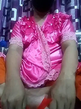 Snapshot of Megla879 chatting on October 10, 2025, 3:33 pm Megla879 online show from October 10, 2025, 3:33 pm