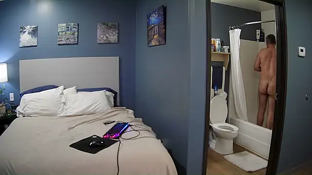 Fuck-Buddy-4U online show from October 29, 2025, 11:06 pm