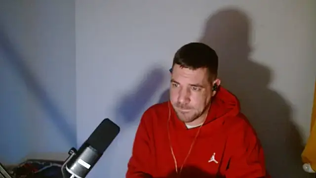 chibrax918 online show from December 15, 2025, 2:27 am