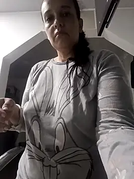 FiorellaDuboi online show from November 19, 2025, 9:53 am