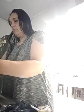 FiorellaDuboi online show from December 16, 2025, 10:42 am