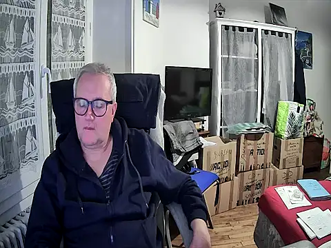 macdut67 online show from February 5, 2026, 1:43 am