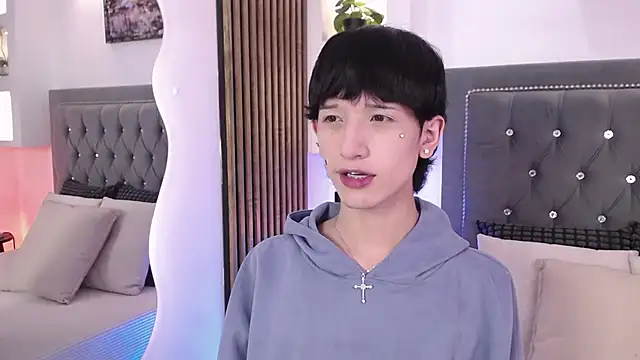 Emo Boy  online show from June 7, 2026, 8:23 pm