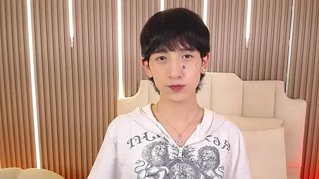 Emo Boy  online show from June 16, 2026, 8:33 pm