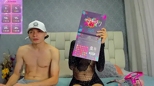 nicollandjhon online show from November 5, 2025, 3:06 am