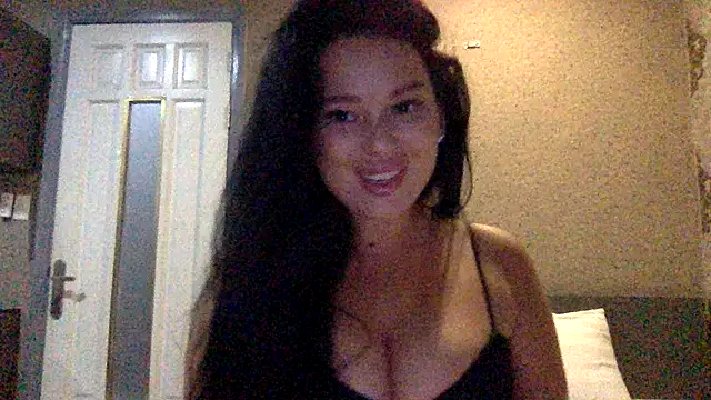 Snapshot of Fayronna chatting on March 7, 2026, 7:11 pm Fayronna online show from March 7, 2026, 7:11 pm