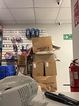 Snapshot of Nasho172737 chatting on November 27, 2025, 4:09 pm Nasho172737 online show from November 27, 2025, 4:09 pm