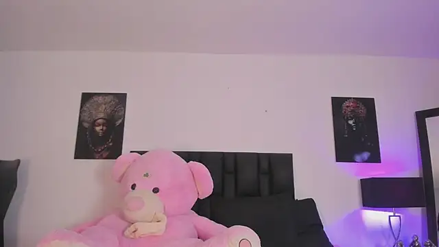 SaradaParker online show from April 4, 2026, 4:59 pm