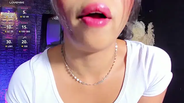 Assia Roos online show from June 18, 2026, 10:30 am
