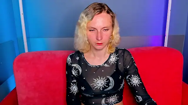 LikiLips online show from July 31, 2026, 1:38 am
