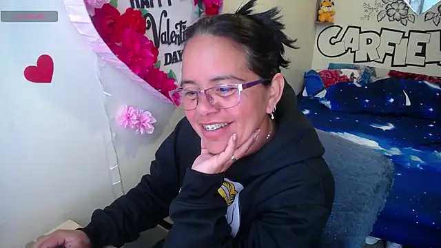 Miss  kendra  online show from May 5, 2026, 2:36 pm