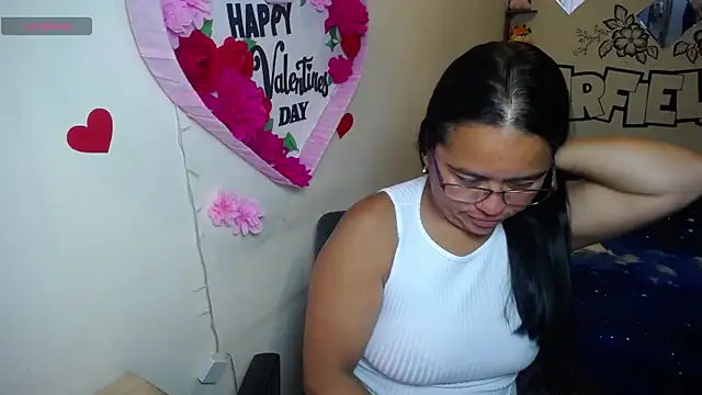 Miss  kendra  online show from May 8, 2026, 11:37 am