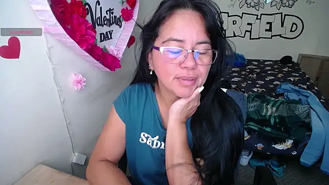 Miss  kendra  online show from June 21, 2026, 12:41 pm