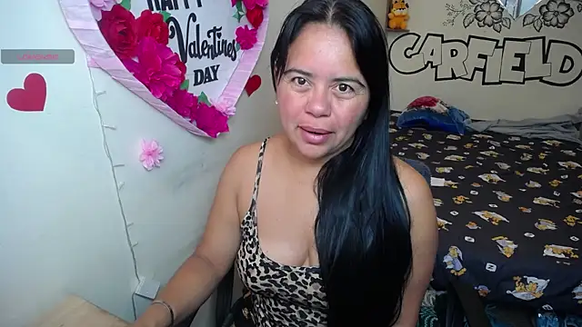 Miss  kendra  online show from June 23, 2026, 12:47 pm