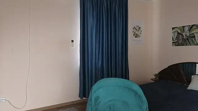 Mirabelle Velvet online show from November 11, 2025, 7:19 am