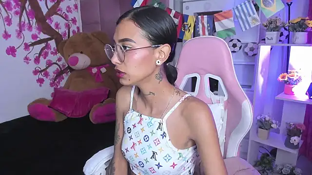 KarlaSlutSkinny   online show from June 18, 2026, 8:46 pm