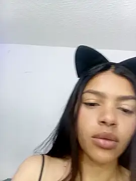 MeganHillss online show from November 13, 2025, 5:39 am