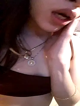 tina2011 online show from October 30, 2025, 1:18 am